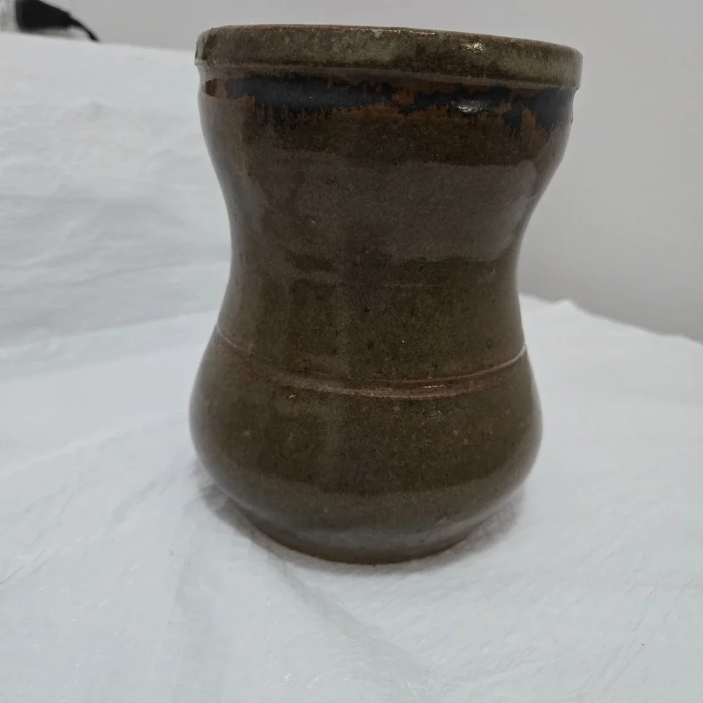 Signed CORA Studio Pottery Stoneware Vase Crock Brown Olive Glaze 6